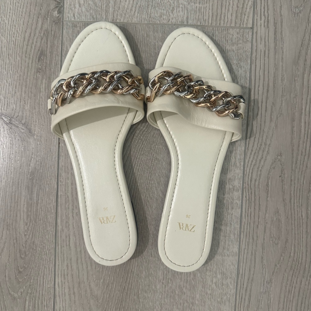 Zara Women's Cream Chain Sandals